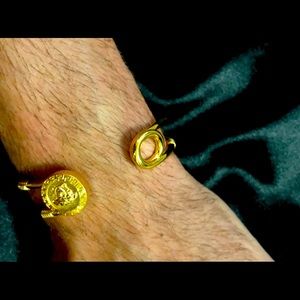 Versace color gold men’s bangle